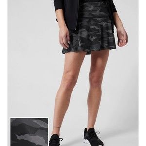 Athleta Black Camo Ace Tennis Skirt 13.5" Small Built in Shorts